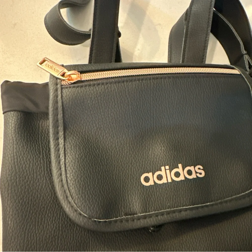 ADIDAS BLACK FAUX LEATHER‎ ROSE GOLD SMALL FESTIVAL DRAWSTRING BACKPACK - Picture 5 of 11